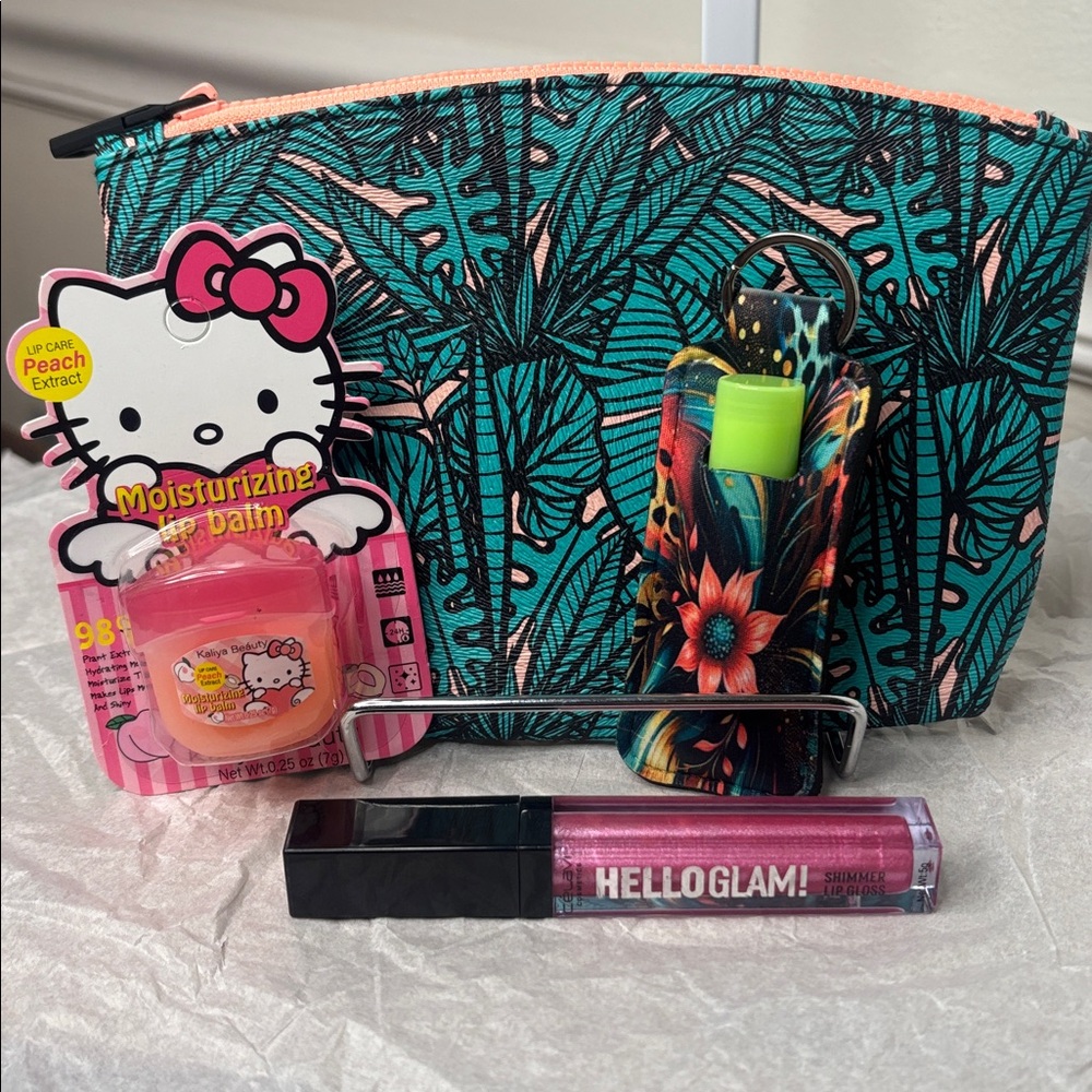 🔥HELLO KITTY LIP-CARE: LIPGLOSS, LIP BALM BUNDLE - Picture 10 of 12